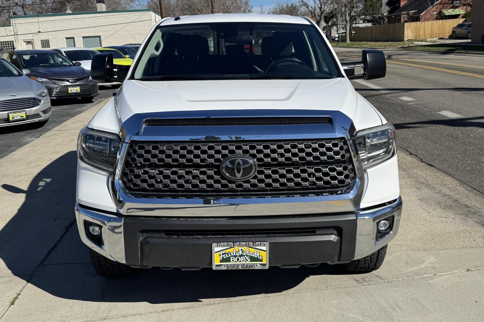 2018 Ice Cap White /Black Toyota Tundra SR5 TRD Off Road (5TFUY5F17JX) with an V8 5.7 Liter engine, Automatic 6 Speed transmission, located at 2304 W. Main St., Boise, ID, 83702, (208) 342-7777, 43.622105, -116.218658 - Hard To Find! Great To Own! - Photo#4