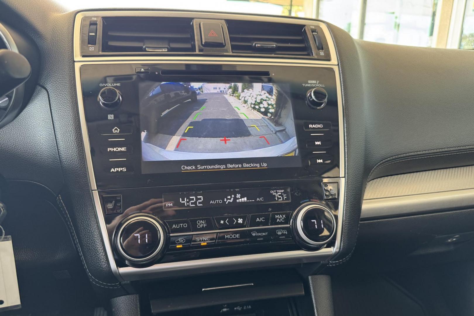 2019 White /Black Subaru Outback 2.5i Premium (4S4BSAFC1K3) with an H4 2.5 Liter engine, Automatic transmission, located at 2304 W. Main St., Boise, ID, 83702, (208) 342-7777, 43.622105, -116.218658 - Photo#4