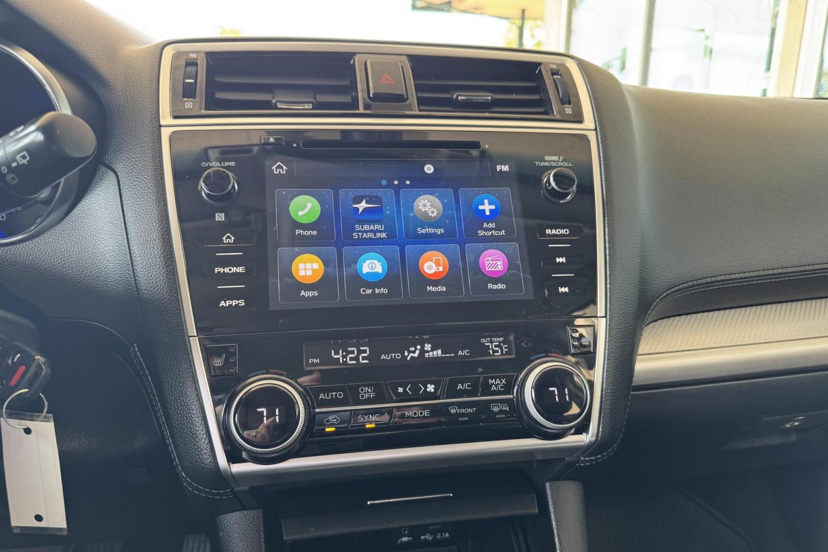 2019 White /Black Subaru Outback 2.5i Premium (4S4BSAFC1K3) with an H4 2.5 Liter engine, Automatic transmission, located at 2304 W. Main St., Boise, ID, 83702, (208) 342-7777, 43.622105, -116.218658 - Photo#5