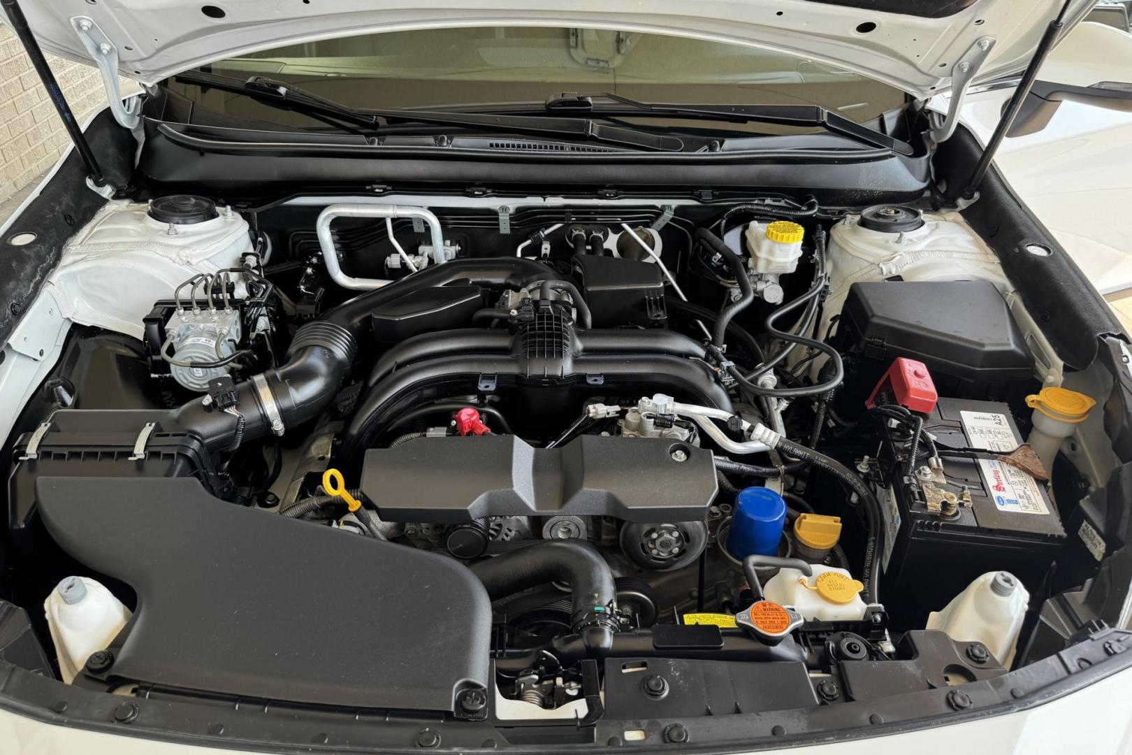 2019 White /Black Subaru Outback 2.5i Premium (4S4BSAFC1K3) with an H4 2.5 Liter engine, Automatic transmission, located at 2304 W. Main St., Boise, ID, 83702, (208) 342-7777, 43.622105, -116.218658 - Photo#15