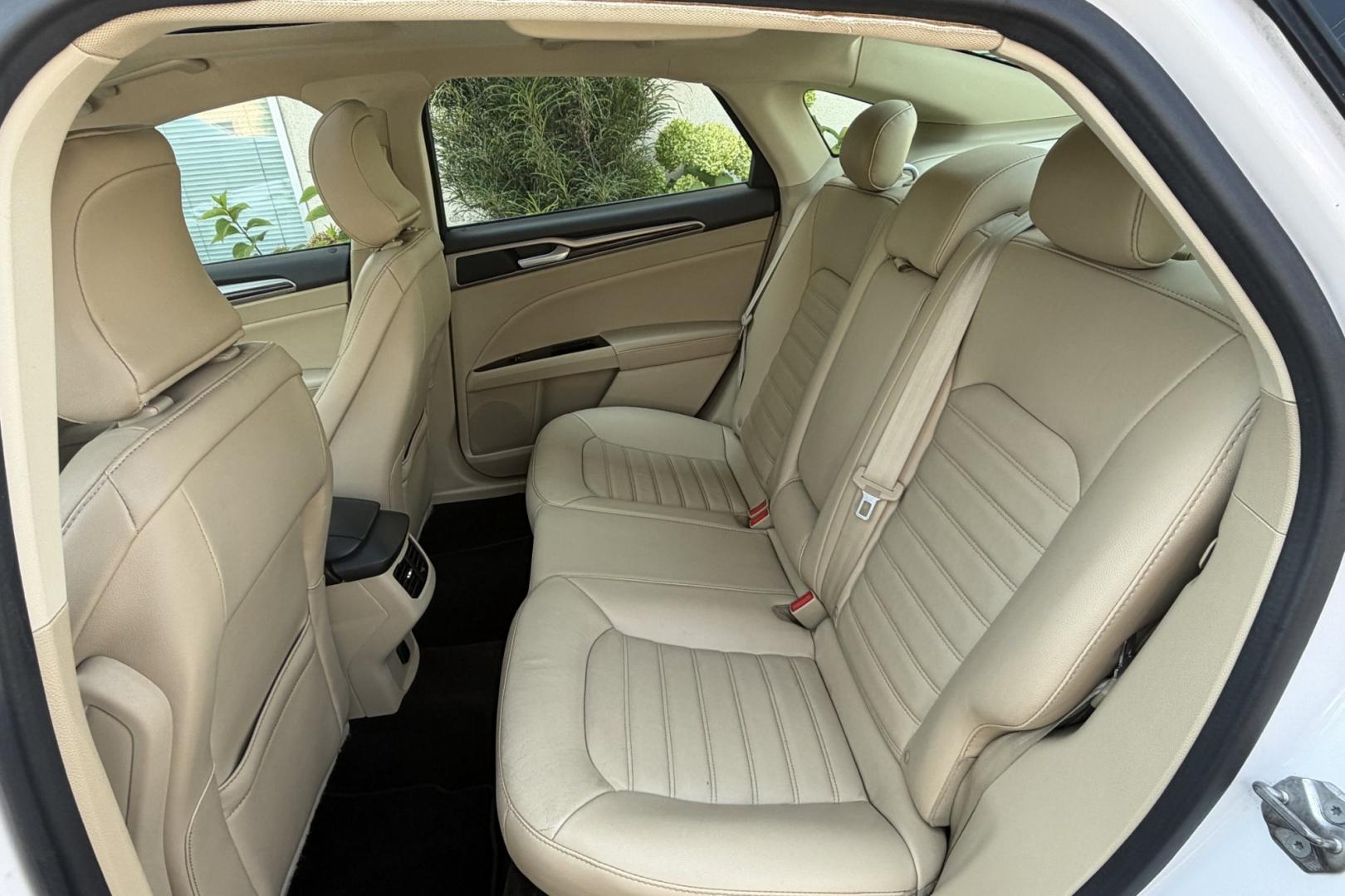2015 White Platinum /Saddle Ford Fusion SE (3FA6P0HD1FR) with an 4 Cyl 1.5 Liter Turbo engine, Automatic transmission, located at 2304 W. Main St., Boise, ID, 83702, (208) 342-7777, 43.622105, -116.218658 - Well Optioned Fusion! Very Clean, Comfortable And Low Mileage Too!- Photo#8
