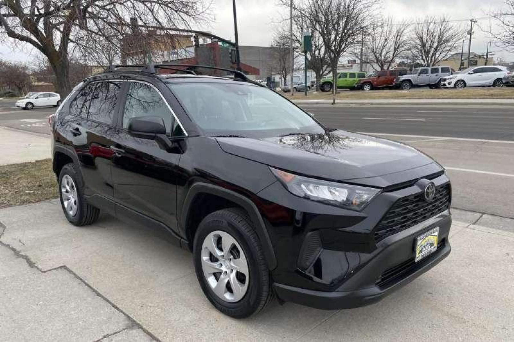 2021 Black /Black Toyota RAV4 LE (2T3F1RFV6MC) with an 4 Cyl 2.5 Liter engine, Automatic transmission, located at 2304 W. Main St., Boise, ID, 83702, (208) 342-7777, 43.622105, -116.218658 - Low miles! Ready to Go! - Photo #2