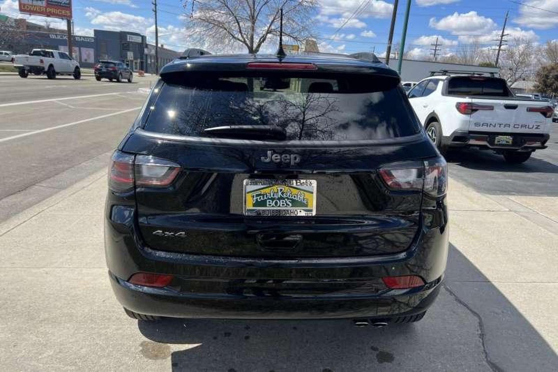 2022 Black /Black Jeep Compass High Altitude (3C4NJDCB0NT) with an 4 Cyl 2.4 Liter engine, Automatic transmission, located at 2304 W. Main St., Boise, ID, 83702, (208) 342-7777, 43.622105, -116.218658 - Financing Available O.A.C. - Photo #3