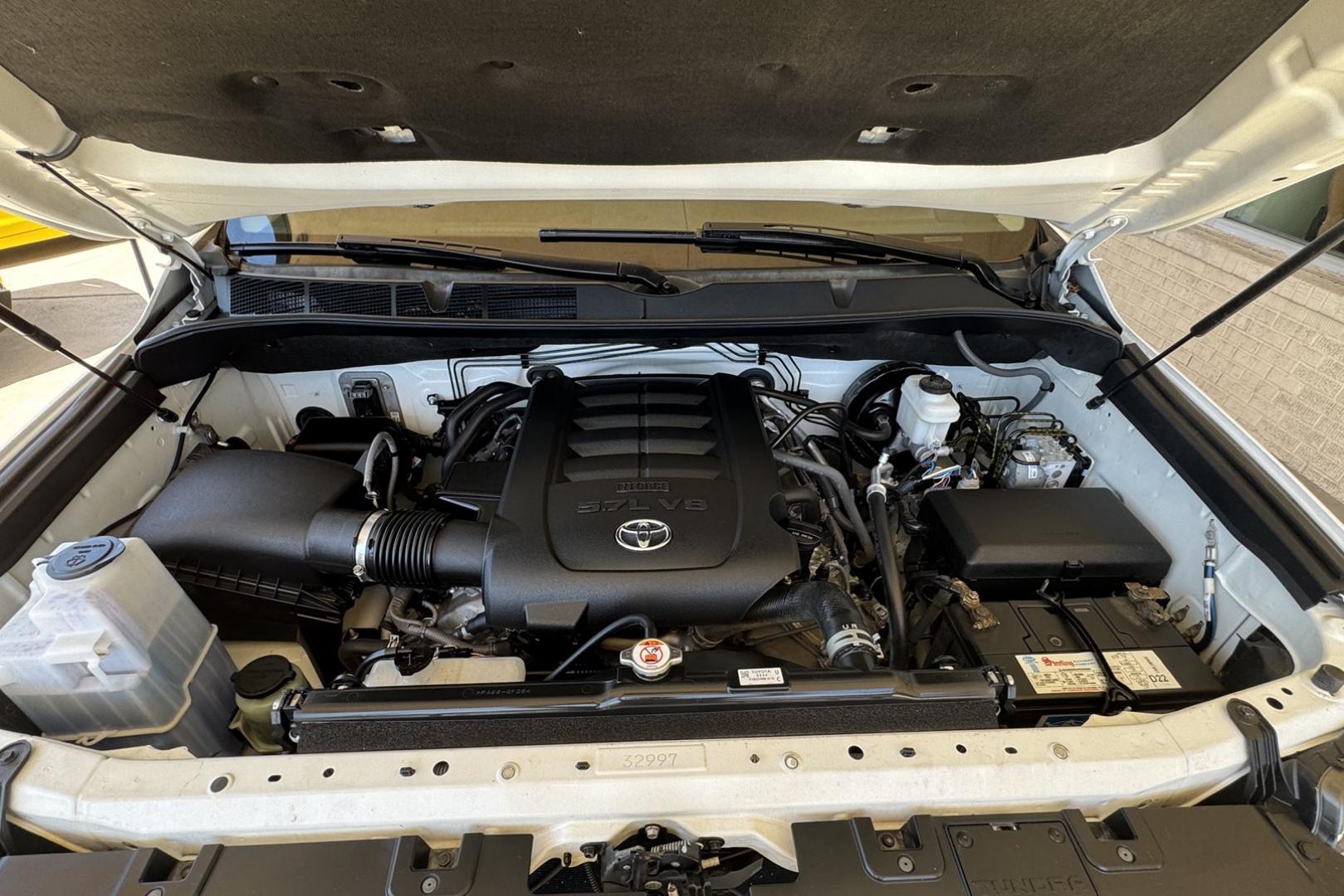 2018 Super White /Black Toyota Tundra CrewMax Limited TRD Off Road (5TFHY5F14JX) with an V8 5.7 Liter engine, Automatic 6 Speed transmission, located at 2304 W. Main St., Boise, ID, 83702, (208) 342-7777, 43.622105, -116.218658 - Hard To Find! Great To Own! - Photo#17