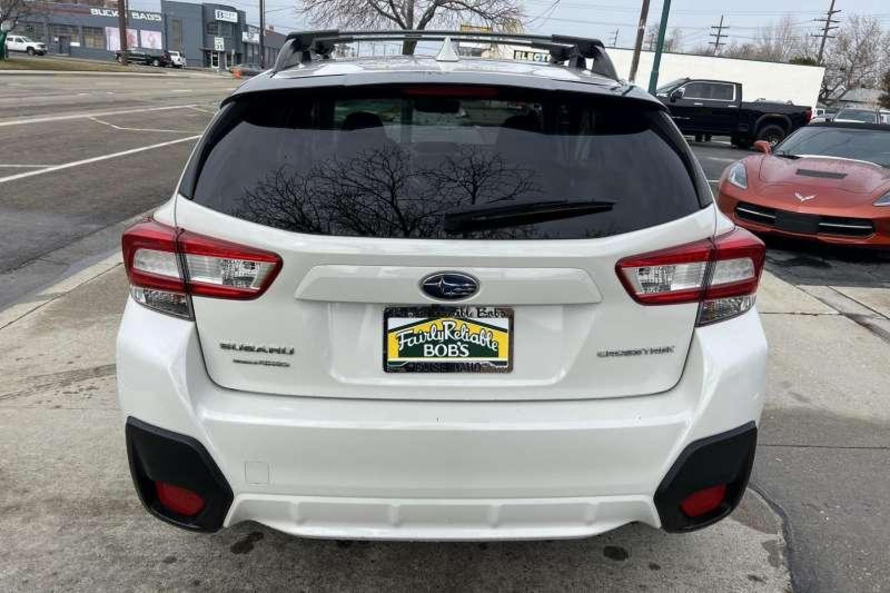 2019 White /Black/Gray Subaru CrossTrek 2.0i Premium (JF2GTAEC6K8) with an H4 2.0 Liter engine, Automatic transmission, located at 2304 W. Main St., Boise, ID, 83702, (208) 342-7777, 43.622105, -116.218658 - Photo #3