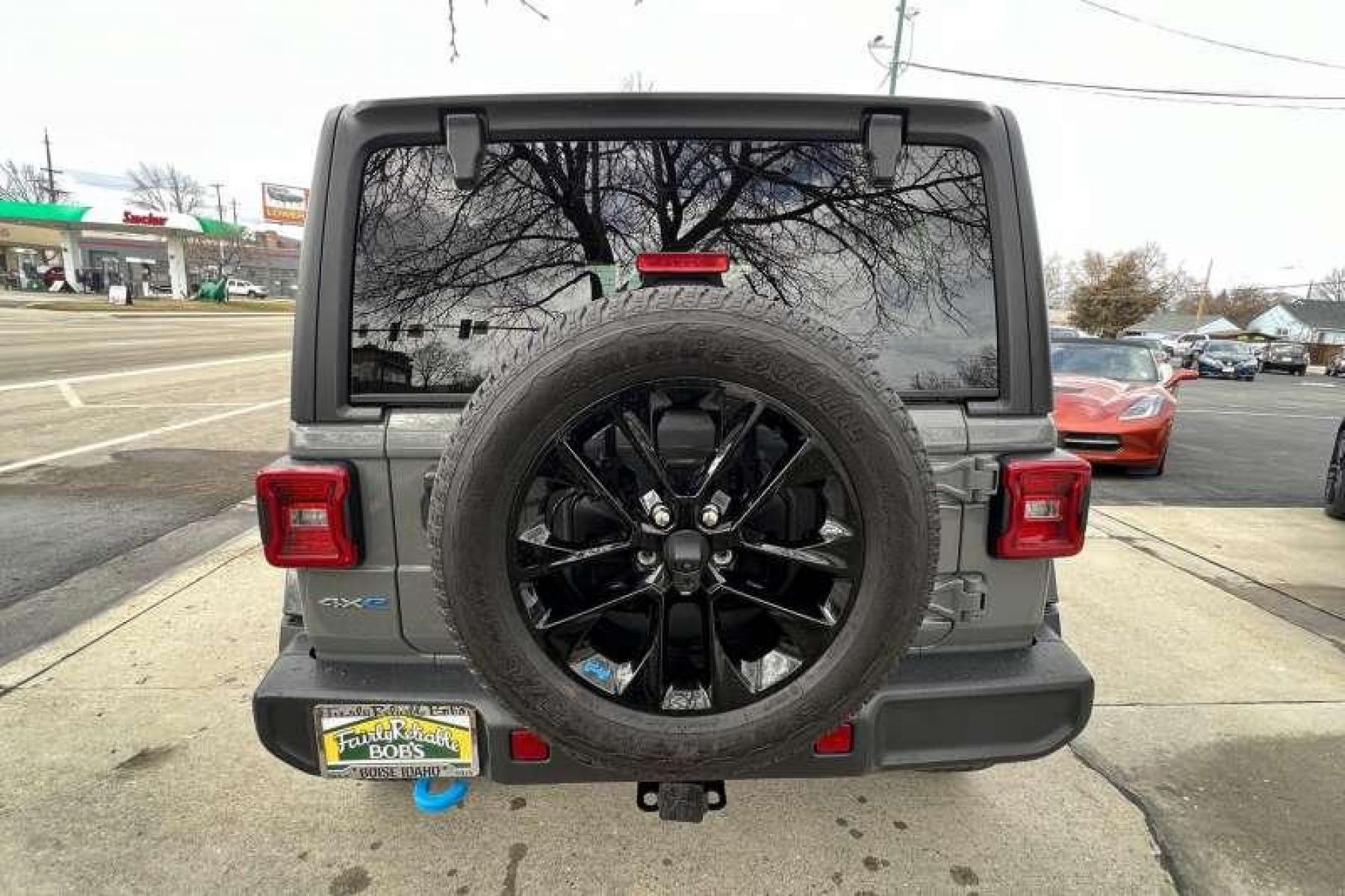 2022 Sting-Ray Gray /Black Jeep Wrangler Unlimited Sahara 4xe (1C4JJXP67NW) with an 4 Cyl 2.0 Liter Hybrid engine, Automatic transmission, located at 2304 W. Main St., Boise, ID, 83702, (208) 342-7777, 43.622105, -116.218658 - Hybrid power Wrangler! Well equipped! - Photo #3