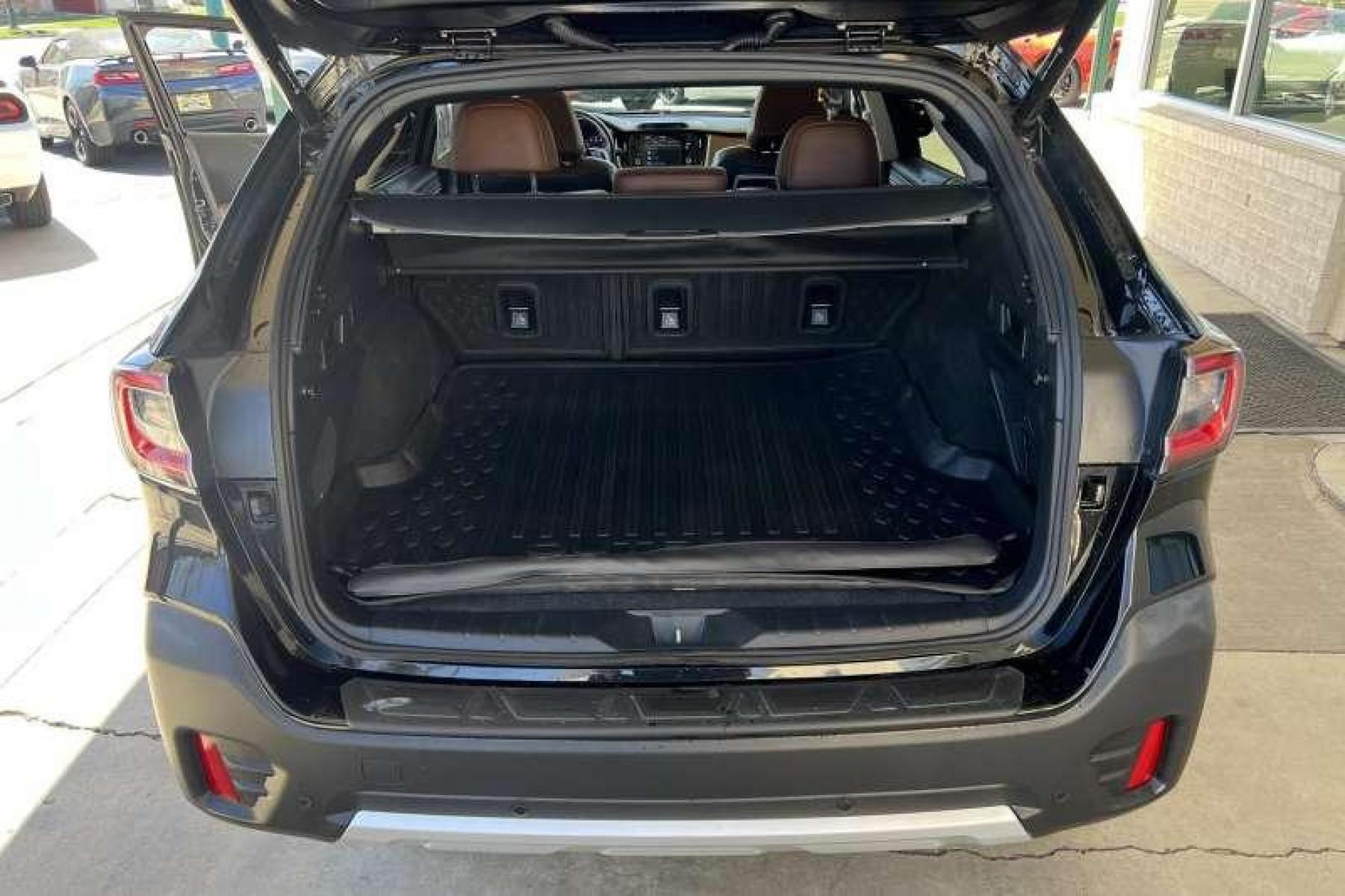 2020 Black /Black Subaru Outback 2.5i Touring (4S4BTAPC4L3) with an H4 2.5 Liter engine, Automatic transmission, located at 2304 W. Main St., Boise, ID, 83702, (208) 342-7777, 43.622105, -116.218658 - Well equipped! Ready for adventure! - Photo #9