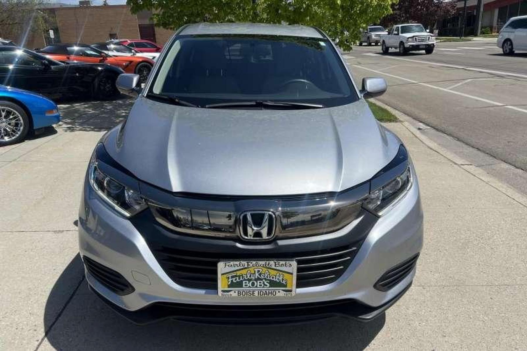 2022 Lunar Silver Metallic /Black/Gray Honda HR-V LX (3CZRU6H35NM) with an 4 Cyl 1.8 Liter engine, Automatic transmission, located at 2304 W. Main St., Boise, ID, 83702, (208) 342-7777, 43.622105, -116.218658 - Financing Available O.A.C. - Photo #1