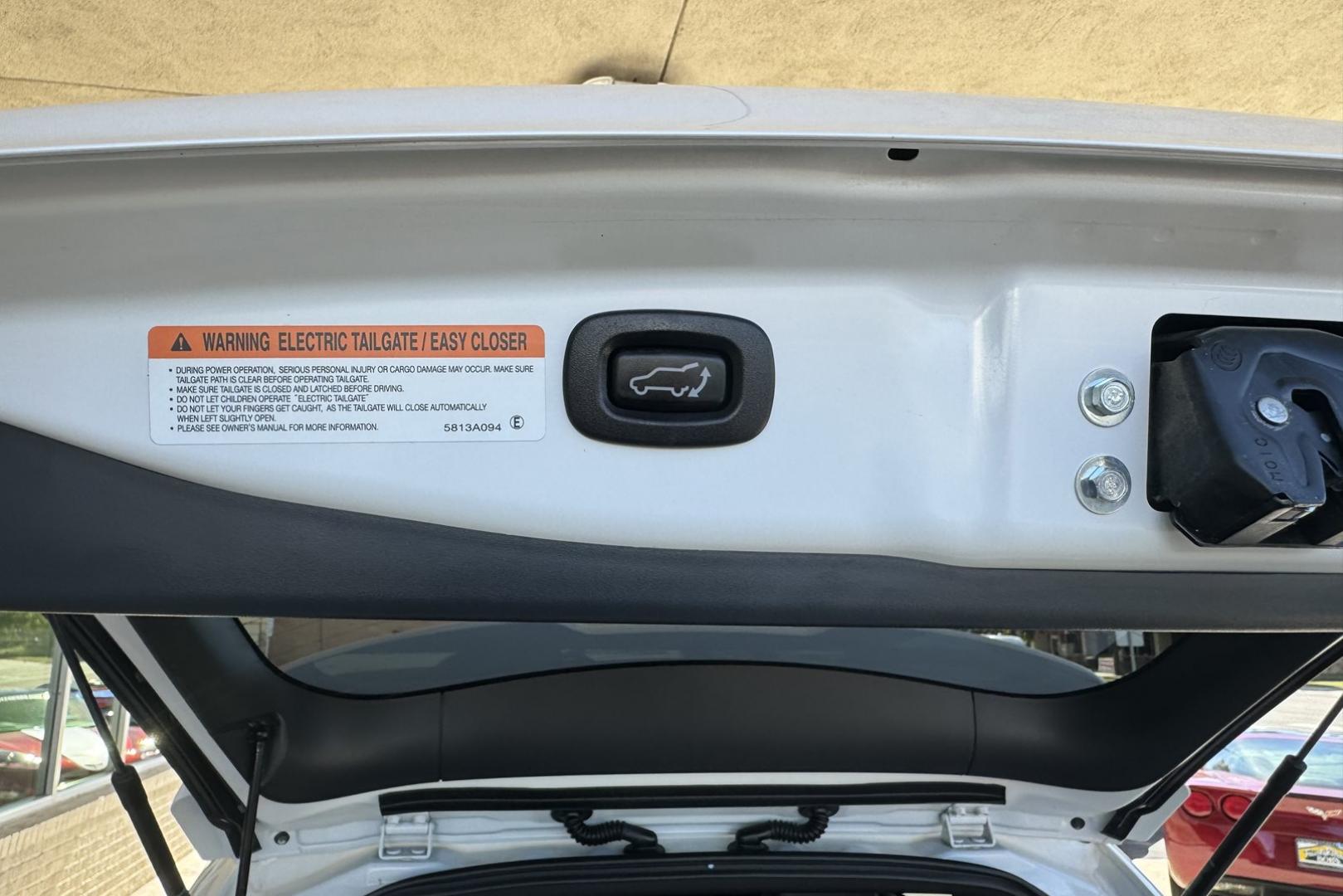2021 White Diamond Pearl /Black Mitsubishi Outlander SEL (JA4J2VA76MZ) with an 2.4L DOHC MIVEC 4-Cylinder engine, Automatic transmission, located at 2304 W. Main St., Boise, ID, 83702, (208) 342-7777, 43.622105, -116.218658 - Great Option For A Plug In Hybrid SUV! - Photo#19