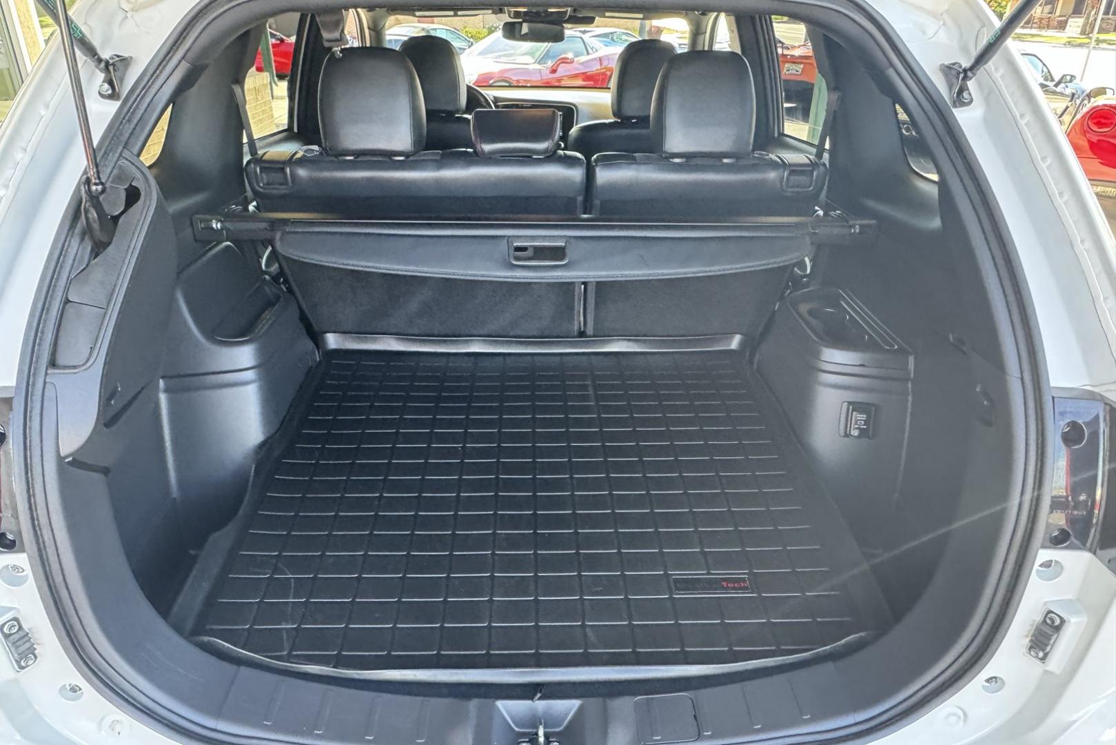 2021 White Diamond Pearl /Black Mitsubishi Outlander SEL (JA4J2VA76MZ) with an 2.4L DOHC MIVEC 4-Cylinder engine, Automatic transmission, located at 2304 W. Main St., Boise, ID, 83702, (208) 342-7777, 43.622105, -116.218658 - Great Option For A Plug In Hybrid SUV! - Photo#18