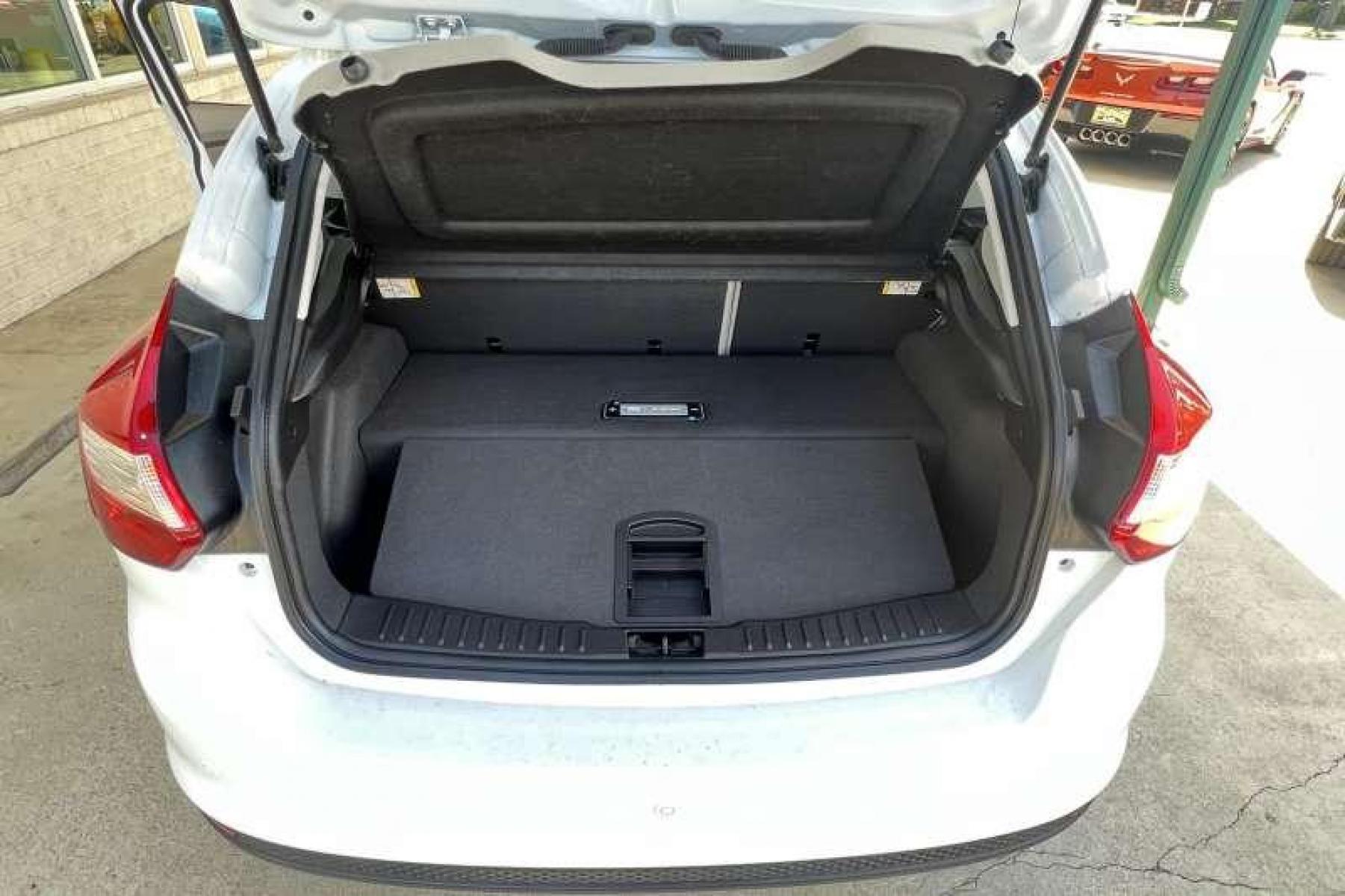 2014 Oxford White /Tan Ford Focus Electric (1FADP3R48EL) with an EV engine, Automatic transmission, located at 2304 W. Main St., Boise, ID, 83702, (208) 342-7777, 43.622105, -116.218658 - All electric! Financing Available O.A.C. - Photo #8