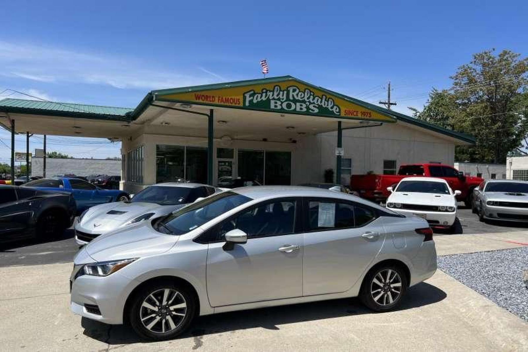 2020 Briliiant Silver /Black Nissan Versa SV (3N1CN8EV8LL) with an 4 Cyl 1.6 Liter engine, Automatic transmission, located at 2304 W. Main St., Boise, ID, 83702, (208) 342-7777, 43.622105, -116.218658 - Financing Available O.A.C. - Photo #0