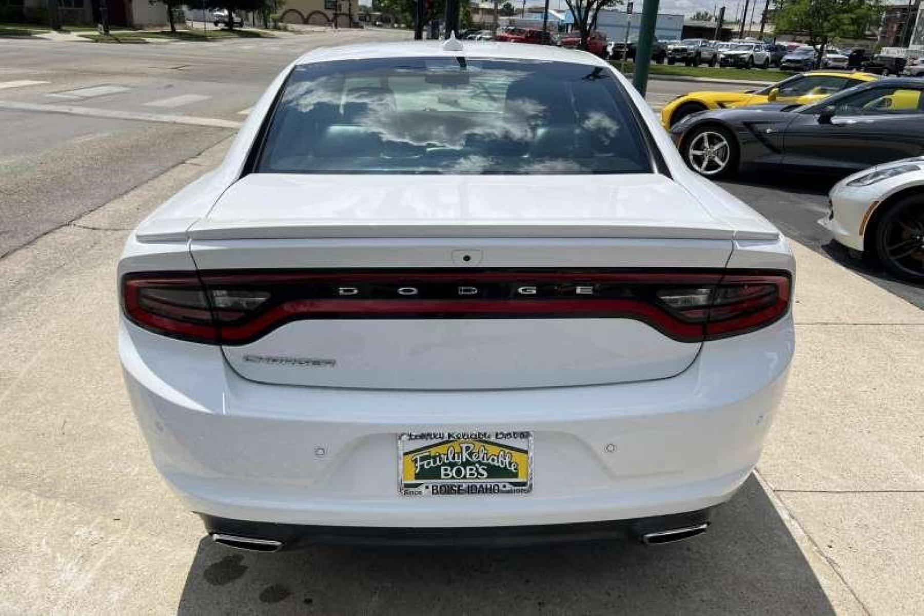 2015 White Knuckle /Black Dodge Charger R/T (2C3CDXCT9FH) with an V8 5.7 Liter HEMI engine, Automatic transmission, located at 2304 W. Main St., Boise, ID, 83702, (208) 342-7777, 43.622105, -116.218658 - Photo #3