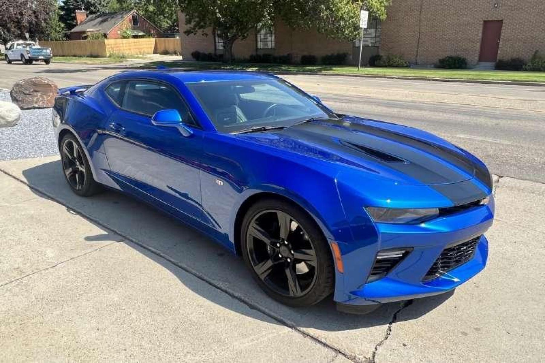 2016 Hyper Blue /Black Chevrolet Camaro 2SS RS (1G1FG1R75G0) with an V8 6.2 Liter engine, Manual transmission, located at 2304 W. Main St., Boise, ID, 83702, (208) 342-7777, 43.622105, -116.218658 - 6-Speed manual! Low miles! - Photo #2