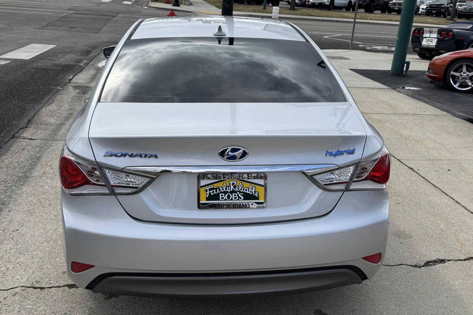 2015 Starlight Silver /Gray Hyundai Sonata Hybrid (KMHEC4A46FA) with an 4 Cyl 2.4 Liter Hybrid engine, Automatic transmission, located at 2304 W. Main St., Boise, ID, 83702, (208) 342-7777, 43.622105, -116.218658 - Photo#1