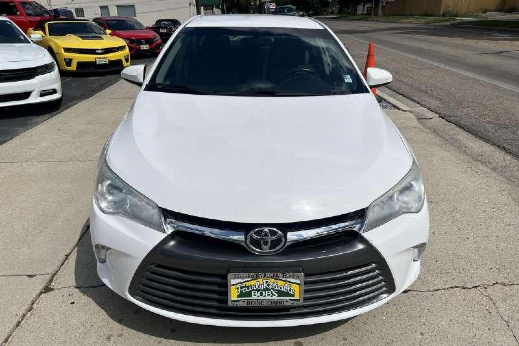 2015 Super White /Gray Toyota Camry LE (4T1BF1FK5FU) with an 2.5L i4 engine, Automatic transmission, located at 2304 W. Main St., Boise, ID, 83702, (208) 342-7777, 43.622105, -116.218658 - New Tires! Good To Go! - Photo #1