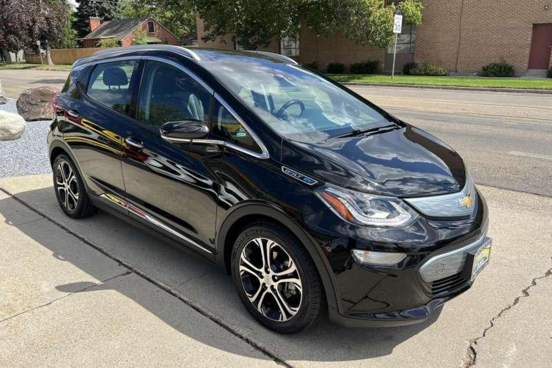 2017 Mosaic Black /Gray Chevrolet Bolt Premier (1G1FX6S06H4) with an EV engine, Automatic transmission, located at 2304 W. Main St., Boise, ID, 83702, (208) 342-7777, 43.622105, -116.218658 - Financing Available O.A.C. - Photo #2