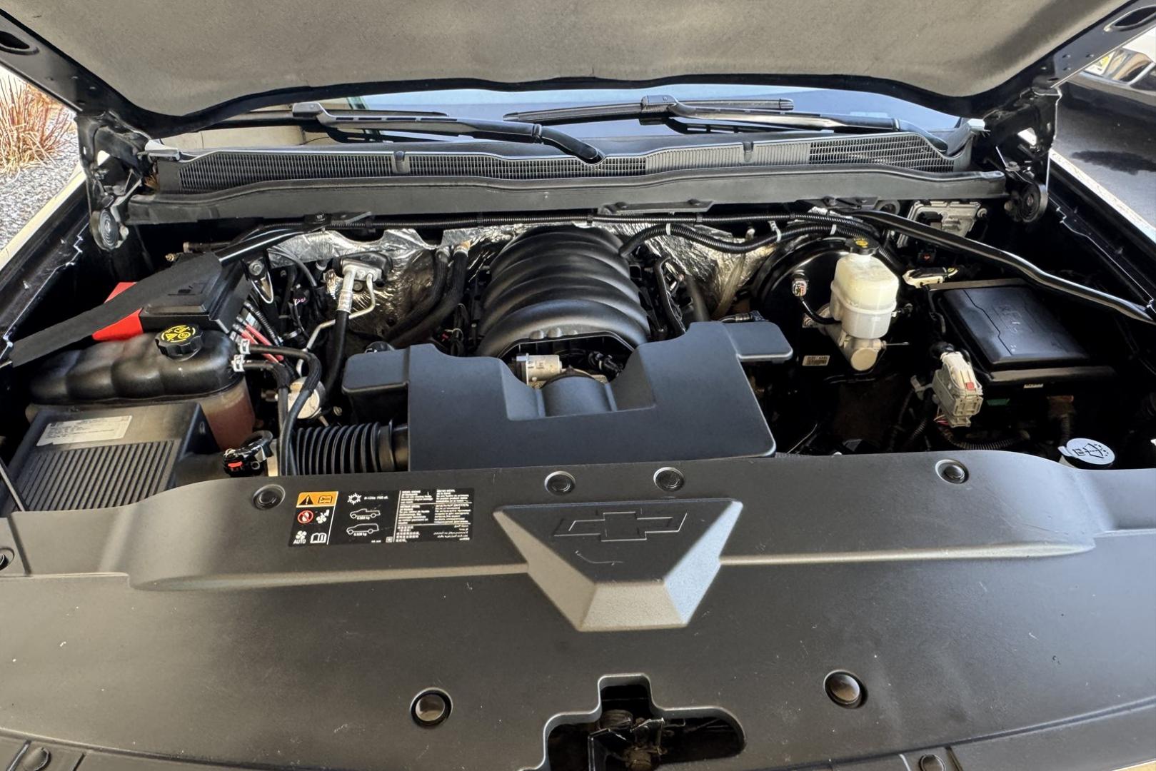 2015 Black /Black Chevrolet Silverado 1500 Crew Cab LTZ Z/71 (3GCUKSEJ5FG) with an V8 6.2 Liter engine, Automatic 8 Speed transmission, located at 2304 W. Main St., Boise, ID, 83702, (208) 342-7777, 43.622105, -116.218658 - Well Optioned! Great Looking Truck Too! - Photo#17