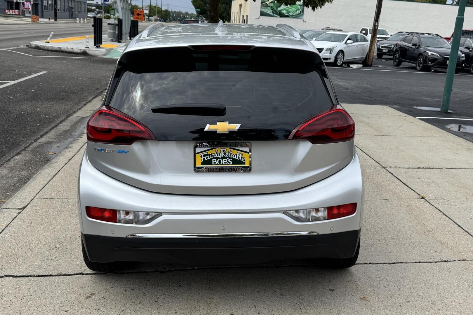 2017 Silver Ice /Gray Chevrolet Bolt Premier (1G1FX6S09H4) with an EV engine, Automatic transmission, located at 2304 W. Main St., Boise, ID, 83702, (208) 342-7777, 43.622105, -116.218658 - Amazing Option For Local Commuting! Factory Battery Warranty Until July of 2031! - Photo#1