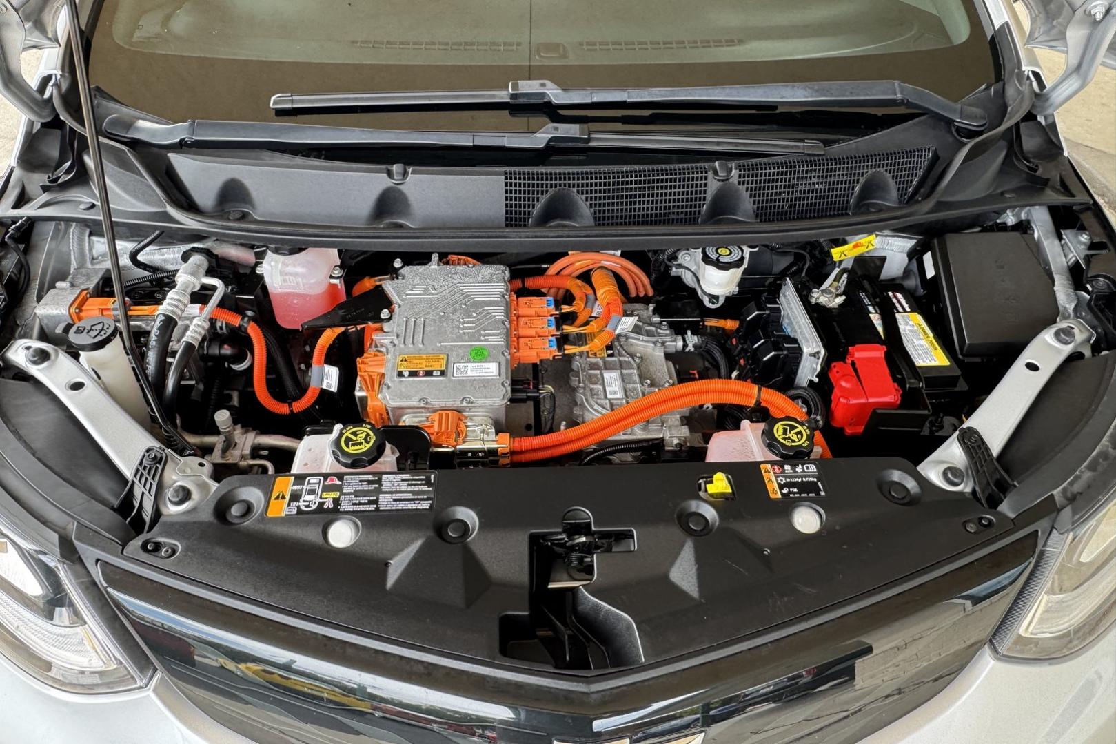 2017 Silver Ice /Gray Chevrolet Bolt Premier (1G1FX6S09H4) with an EV engine, Automatic transmission, located at 2304 W. Main St., Boise, ID, 83702, (208) 342-7777, 43.622105, -116.218658 - Amazing Option For Local Commuting! Factory Battery Warranty Until July of 2031! - Photo#16