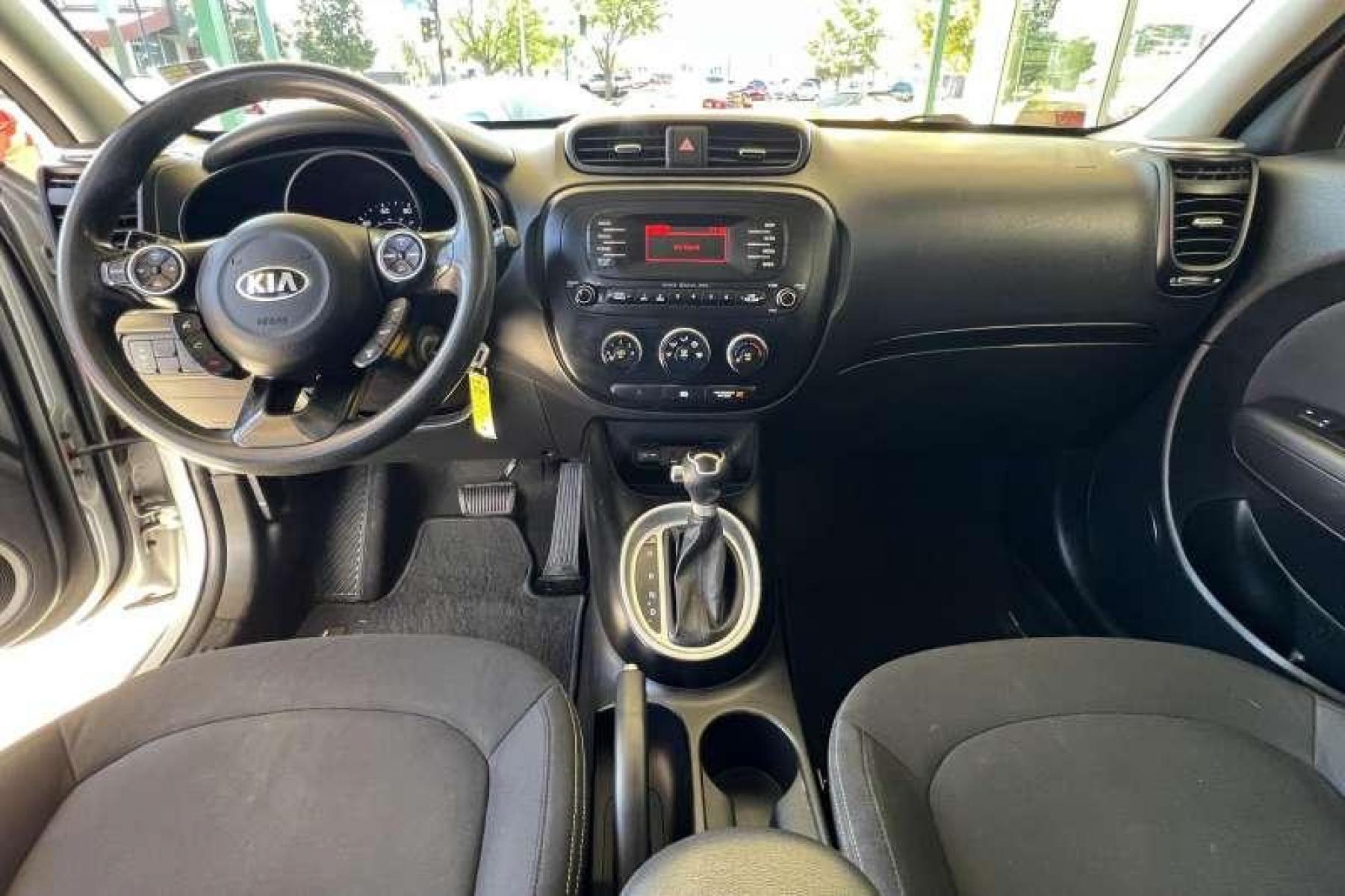 2014 Silver /Black Kia Soul (KNDJN2A20E7) with an 1.6L 4cyl engine, Automatic transmission, located at 2304 W. Main St., Boise, ID, 83702, (208) 342-7777, 43.622105, -116.218658 - Financing Available O.A.C. - Photo #7