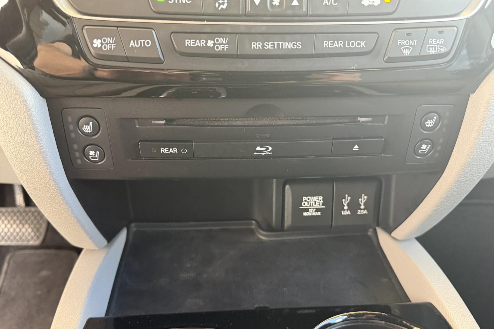 2016 Modern Steel Metallic /Gray Honda Pilot Elite (5FNYF6H04GB) with an V6 3.5 Liter engine, Automatic 9 Speed transmission, located at 2304 W. Main St., Boise, ID, 83702, (208) 342-7777, 43.622105, -116.218658 - Highly Optioned With Safety Features! Heated and Ventilated Seats! Blu Ray Entertainment!- Photo#10