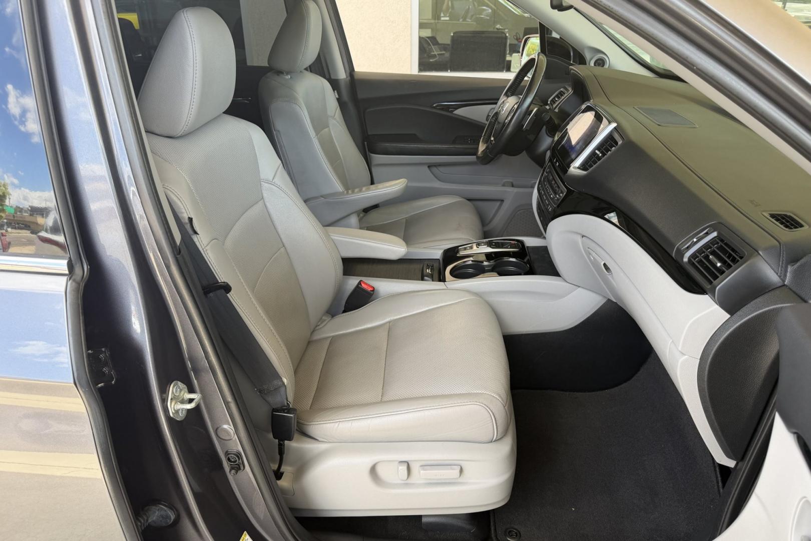 2016 Modern Steel Metallic /Gray Honda Pilot Elite (5FNYF6H04GB) with an V6 3.5 Liter engine, Automatic 9 Speed transmission, located at 2304 W. Main St., Boise, ID, 83702, (208) 342-7777, 43.622105, -116.218658 - Highly Optioned With Safety Features! Heated and Ventilated Seats! Blu Ray Entertainment!- Photo#21