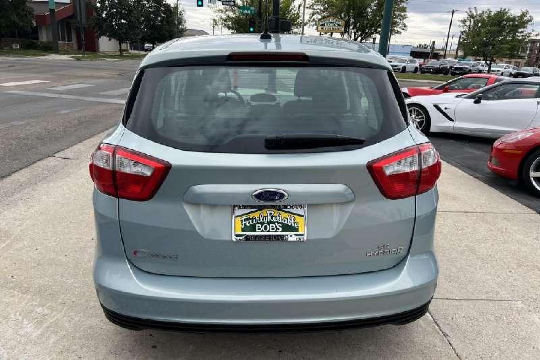 2014 Ice Storm /Gray Ford C-Max Hybrid SE Hatchback (1FADP5AU5EL) with an 4 Cyl 2.0 Liter Hybrid engine, Automatic transmission, located at 2304 W. Main St., Boise, ID, 83702, (208) 342-7777, 43.622105, -116.218658 - Photo #3