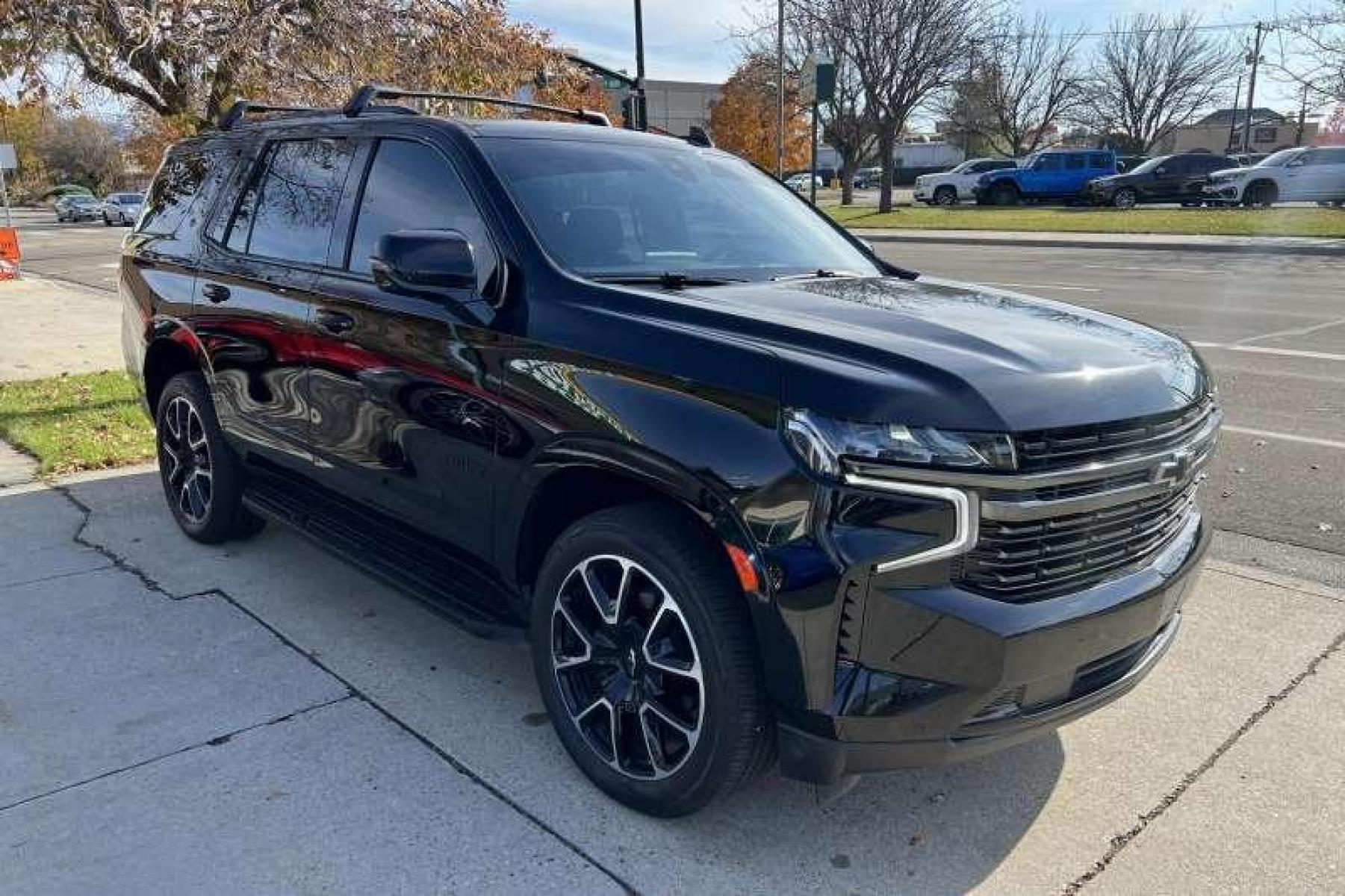 2021 Black /Black Chevrolet Tahoe RST (1GNSKRKTXMR) with an 6 Cyl 3.0 Turbo Diesel engine, Automatic transmission, located at 2304 W. Main St., Boise, ID, 83702, (208) 342-7777, 43.622105, -116.218658 - Duramax Diesel! Low miles! - Photo #2