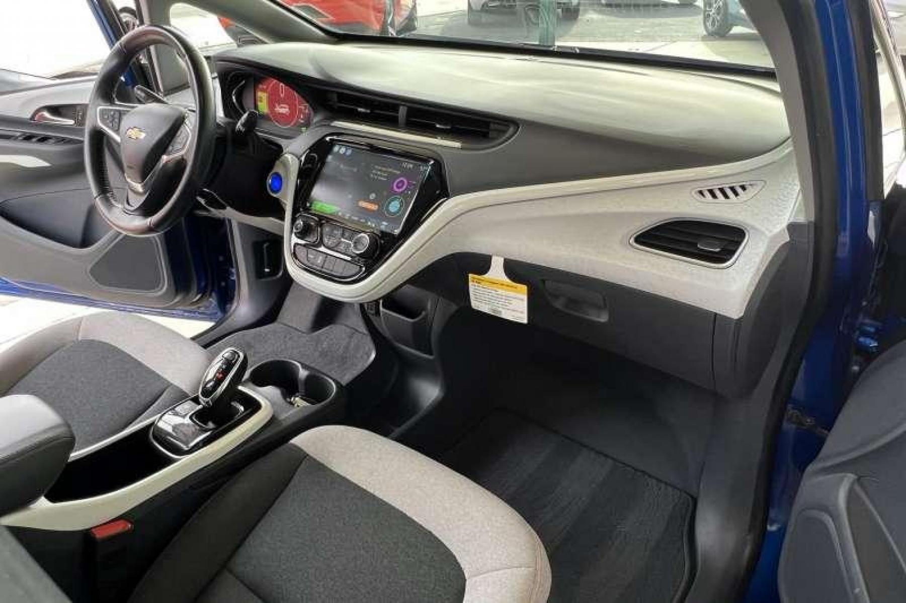 2020 Kinetic Blue Metallic /Dark Galvanized/Sky Cool Gray Chevrolet Bolt LT (1G1FY6S06L4) with an EV engine, Automatic transmission, located at 2304 W. Main St., Boise, ID, 83702, (208) 342-7777, 43.622105, -116.218658 - Financing Available O.A.C. - Photo #9