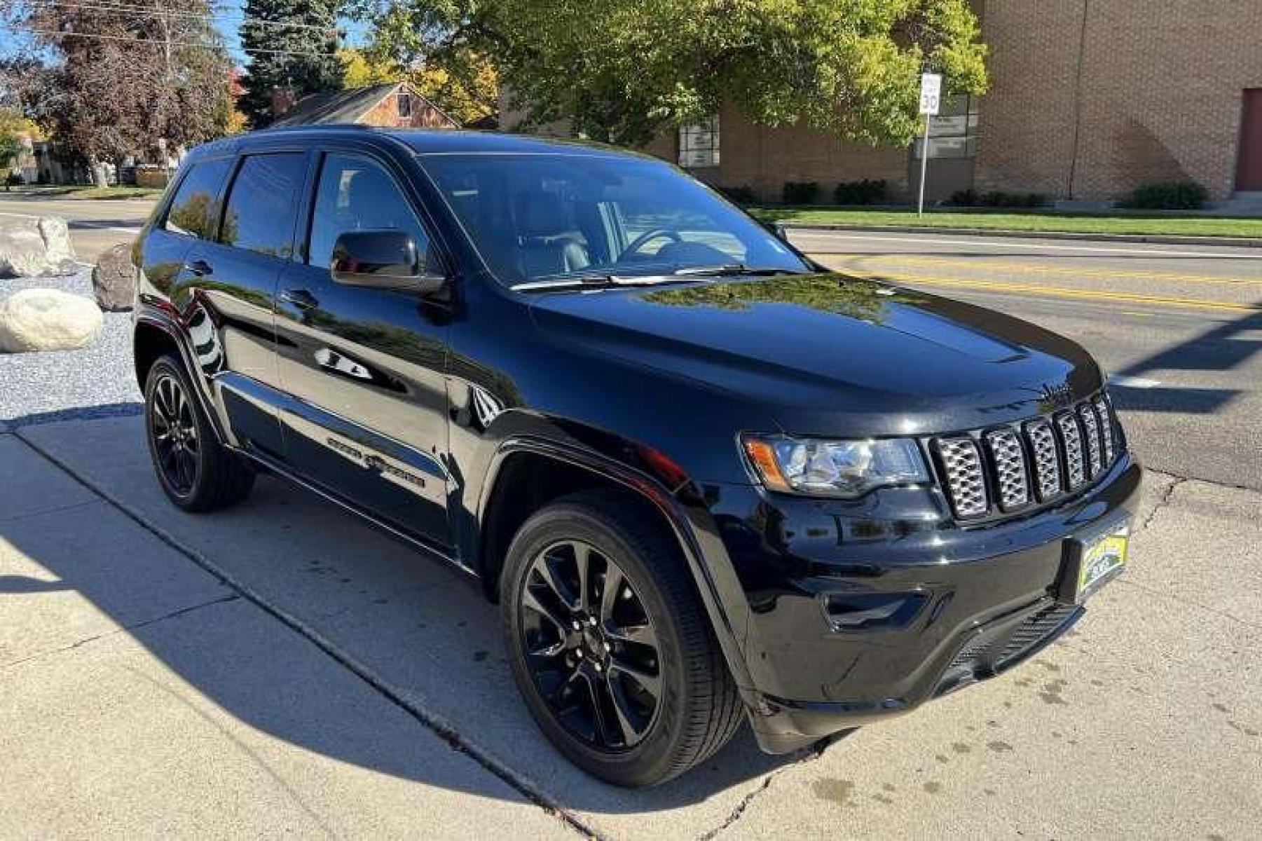 2020 Black /Black Jeep Grand Cherokee Altitude (1C4RJFAG5LC) with an V6 3.6 Liter engine, Automatic transmission, located at 2304 W. Main St., Boise, ID, 83702, (208) 342-7777, 43.622105, -116.218658 - Financing Available O.A.C. - Photo #2