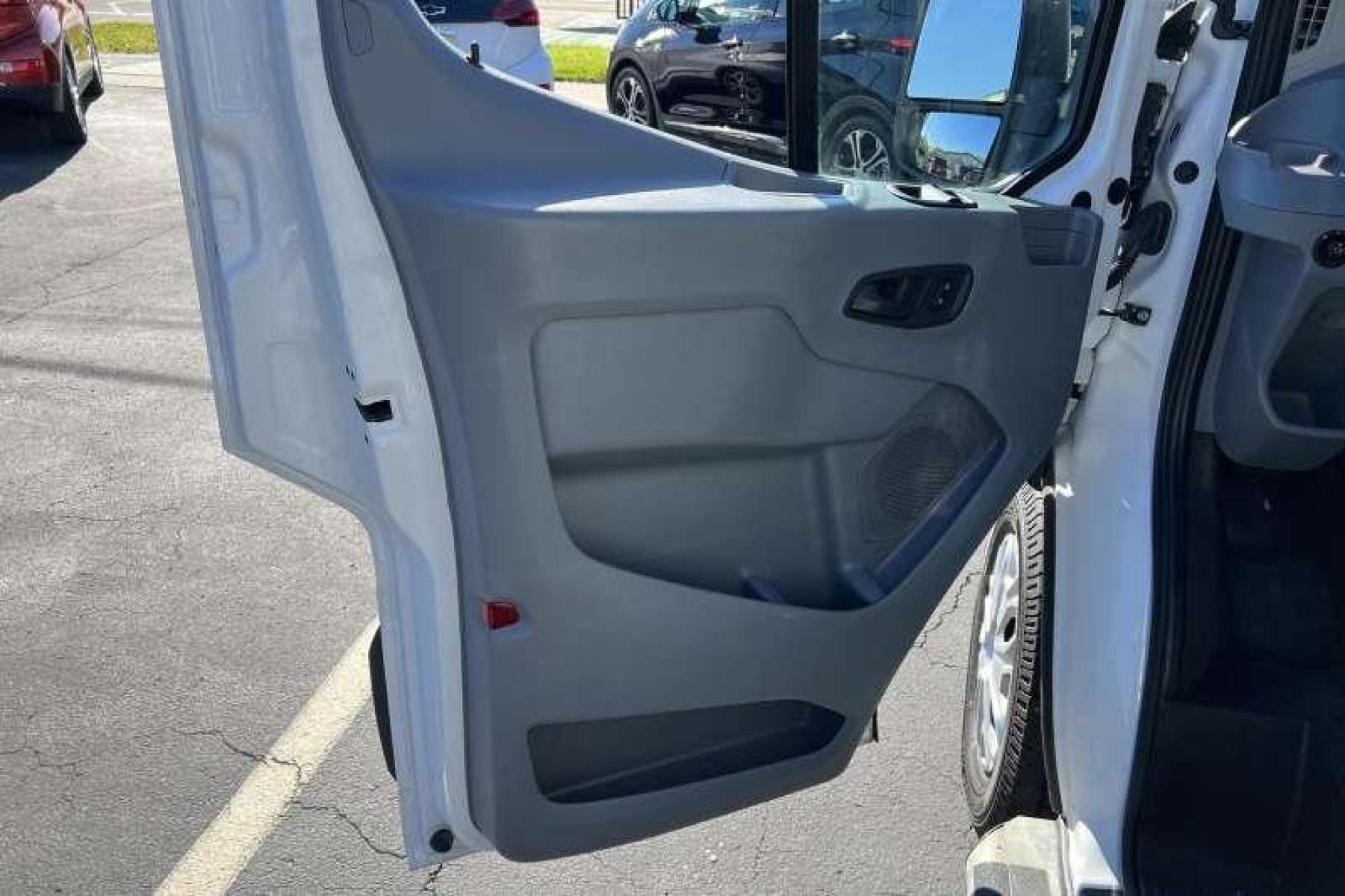 2018 White /Gray Ford Transit Van T-250 (1FTYR1ZM9JK) with an V6 3.7L engine, Automatic transmission, located at 2304 W. Main St., Boise, ID, 83702, (208) 342-7777, 43.622105, -116.218658 - Photo #4