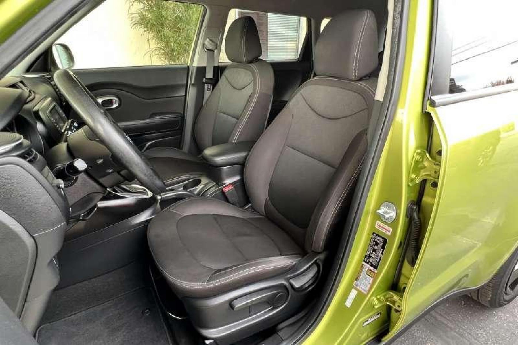 2018 Alien 2 Green /Black Kia Soul (KNDJN2A28J7) with an 4 Cyl 1.6 Liter engine, Automatic transmission, located at 2304 W. Main St., Boise, ID, 83702, (208) 342-7777, 43.622105, -116.218658 - Financing Available O.A.C. - Photo #5