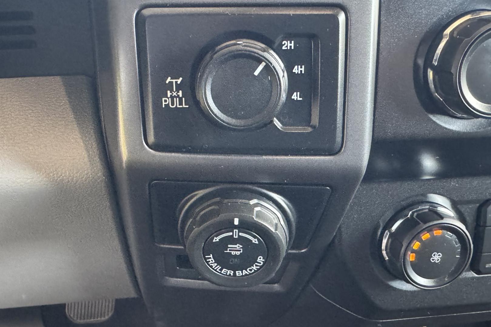 2020 Magnetic Gray /Gray Ford F-150 XLT (1FTFW1E51LK) with an V8 5.0 Liter engine, Automatic 10 Speed transmission, located at 2304 W. Main St., Boise, ID, 83702, (208) 342-7777, 43.622105, -116.218658 - Seats 6! Clean 5.0 Liter V8 F-150! - Photo#10