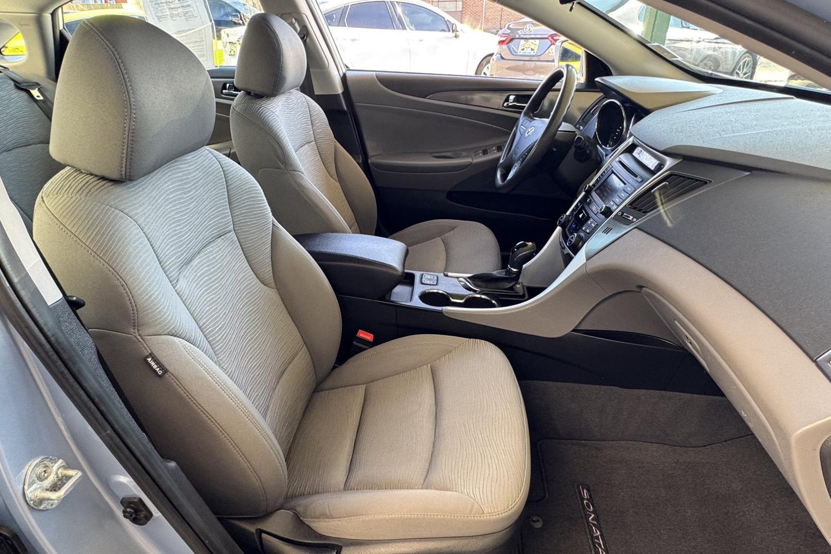 2015 Marlin Blue /Gray Hyundai Sonata Hybrid (KMHEC4A47FA) with an 4 Cyl 2.4 Liter Hybrid engine, Automatic transmission, located at 2304 W. Main St., Boise, ID, 83702, (208) 342-7777, 43.622105, -116.218658 - 35 MPG City and 38 Highway! Smooth Ride Too! - Photo#18