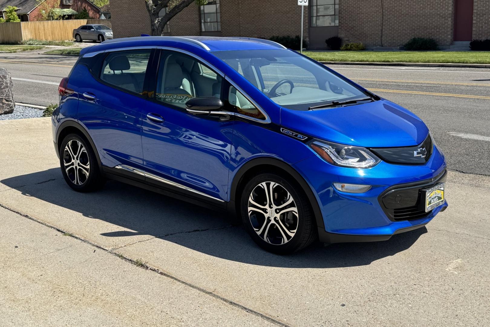2019 Kinnetic Blue /Light Graystone Chevrolet Bolt Premier (1G1FZ6S09K4) with an EV engine, Automatic transmission, located at 2304 W. Main St., Boise, ID, 83702, (208) 342-7777, 43.622105, -116.218658 - Loaded With Comfort And Safety Options! Main Drive Battery Warranty June 30, 2030 or 115519 miles! - Photo#2
