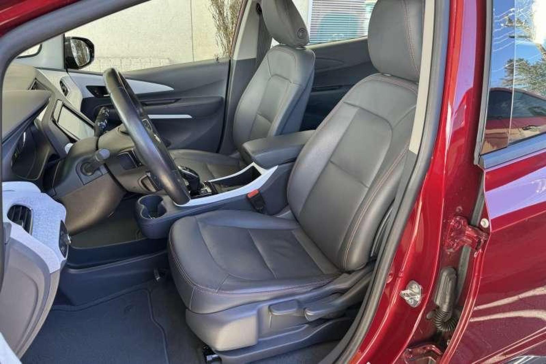 2020 Cajun Red /Dark Galvanized Gray Chevrolet Bolt Premier (1G1FZ6S06L4) with an 66 kWh engine, Automatic transmission, located at 2304 W. Main St., Boise, ID, 83702, (208) 342-7777, 43.622105, -116.218658 - Remaining Factory Warranty! New Tires! Ready To Go! Car Qualifies For The EV Tax Credit! - Photo #7