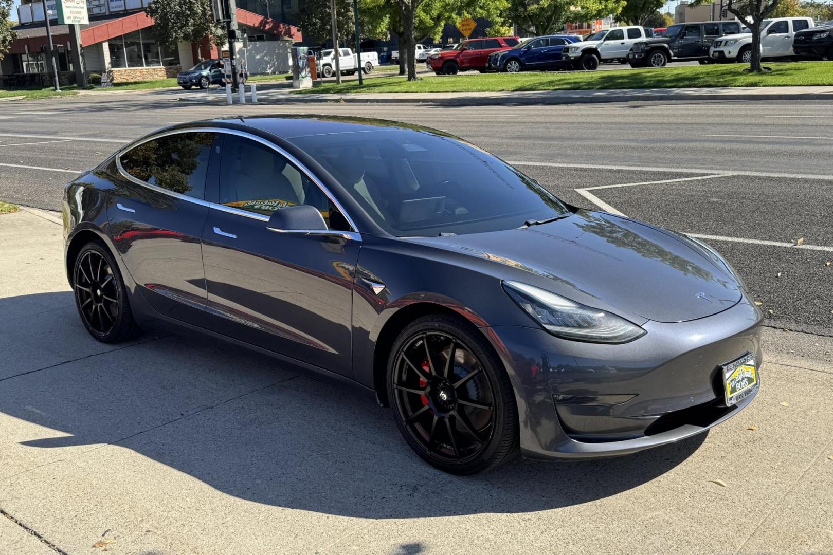 2018 Midnight Silver Metallic /Ultra White Tesla Model 3 Performance (5YJ3E1EB1JF) with an 75 kWh engine, Automatic transmission, located at 2304 W. Main St., Boise, ID, 83702, (208) 342-7777, 43.622105, -116.218658 - Photo#2