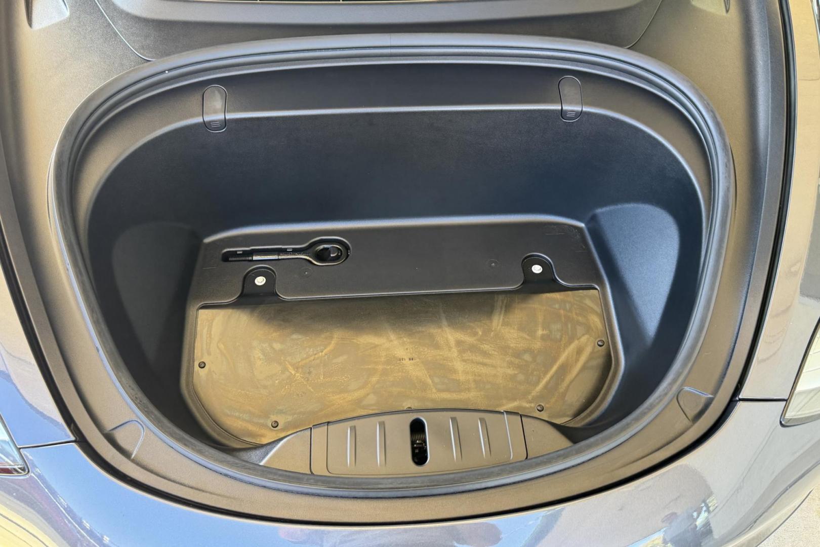 2018 Midnight Silver Metallic /Ultra White Tesla Model 3 Performance (5YJ3E1EB1JF) with an 75 kWh engine, Automatic transmission, located at 2304 W. Main St., Boise, ID, 83702, (208) 342-7777, 43.622105, -116.218658 - Photo#14