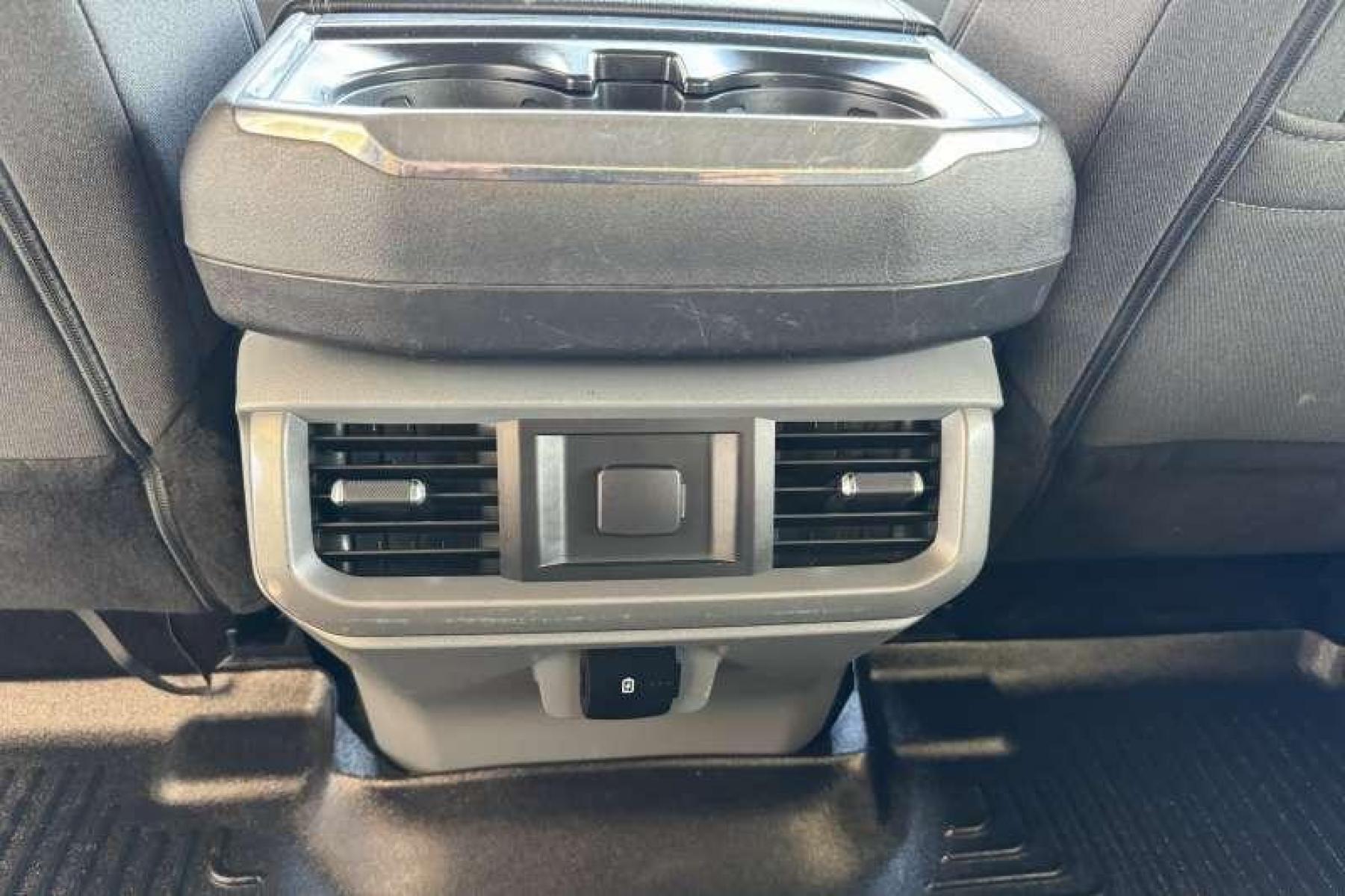 2021 Oxford White /Dark Slate Cloth Ford F-150 SuperCrew XLT (1FTFW1E57MF) with an V8 5.0 Liter engine, Automatic transmission, located at 2304 W. Main St., Boise, ID, 83702, (208) 342-7777, 43.622105, -116.218658 - Photo #9