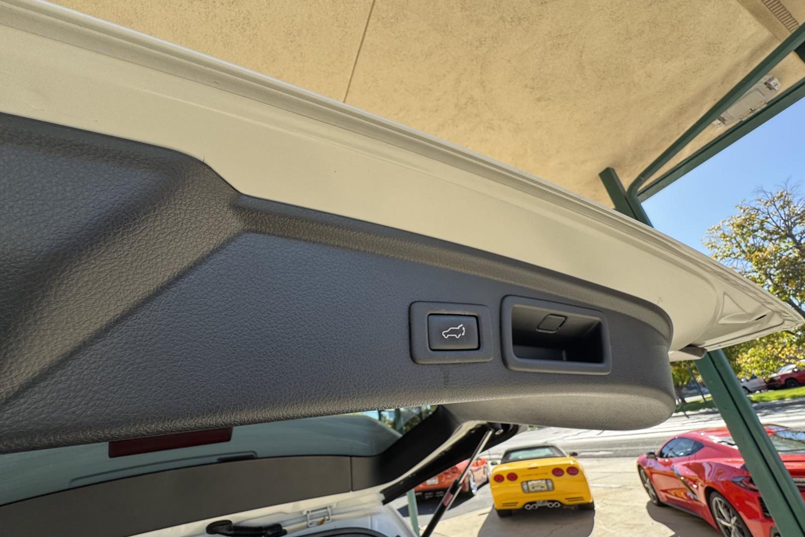 2017 White /Tobacco Subaru Forester Touring (JF2SJAWC7HH) with an H4 2.5 Liter engine, Automatic transmission, located at 2304 W. Main St., Boise, ID, 83702, (208) 342-7777, 43.622105, -116.218658 - Low Mileage And Highly Optioned! Loaded With Safety Features! - Photo#22