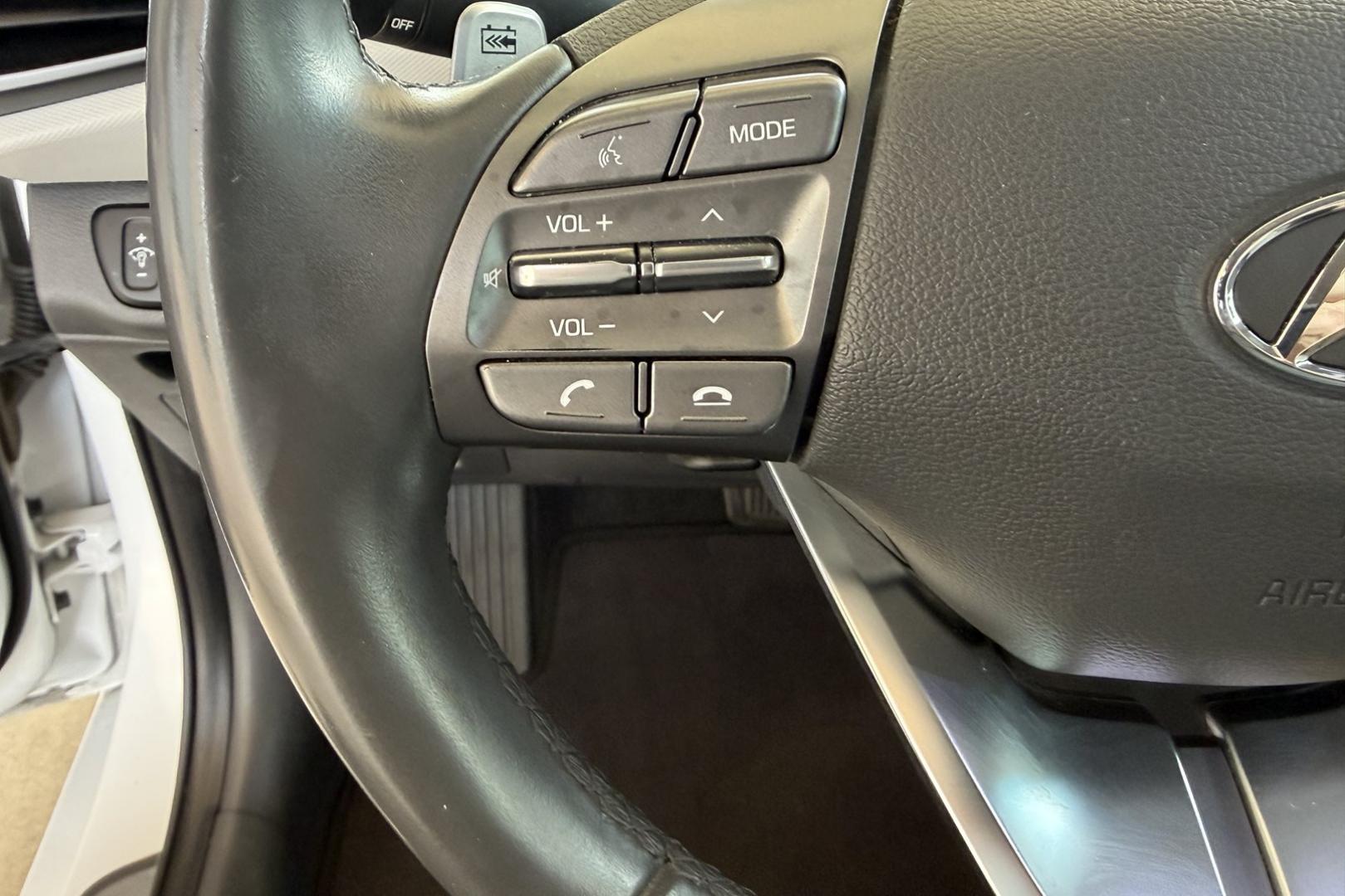 2020 White /Gray Hyundai Ioniq Hatchback Limited (KMHC85LJ1LU) with an 38.3 kWh engine, Automatic transmission, located at 2304 W. Main St., Boise, ID, 83702, (208) 342-7777, 43.622105, -116.218658 - Great Daily Commuter! Loaded With Safety Features!- Photo#7