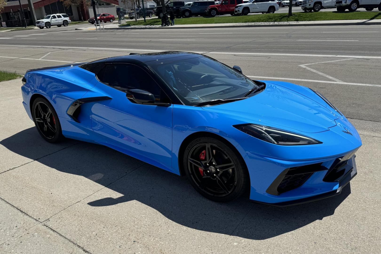 2022 Rapid Blue /Tension With Twilight Blue Dipped Chevrolet Corvette Stingray 3LT (1G1YC3D44N5) with an V8 6.2 Liter engine, Automatic 8 Speed transmission, located at 2304 W. Main St., Boise, ID, 83702, (208) 342-7777, 43.622105, -116.218658 - Photo#4