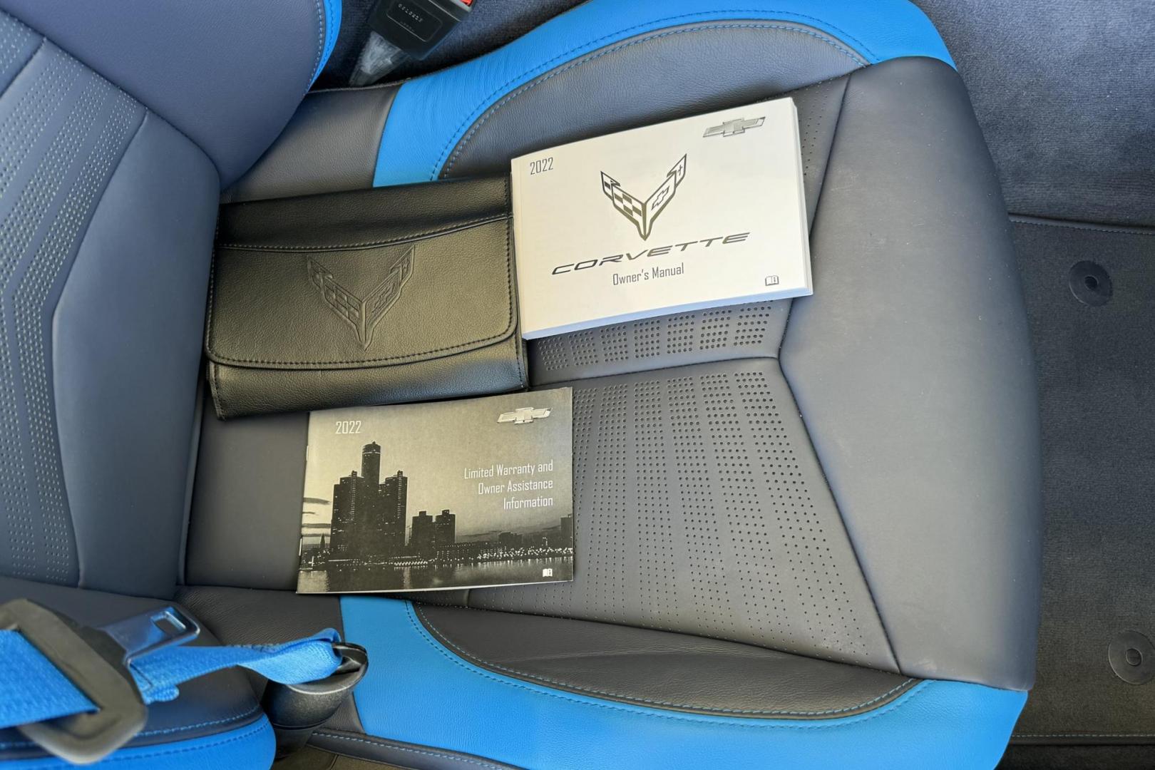 2022 Rapid Blue /Tension With Twilight Blue Dipped Chevrolet Corvette Stingray 3LT (1G1YC3D44N5) with an V8 6.2 Liter engine, Automatic 8 Speed transmission, located at 2304 W. Main St., Boise, ID, 83702, (208) 342-7777, 43.622105, -116.218658 - Photo#16