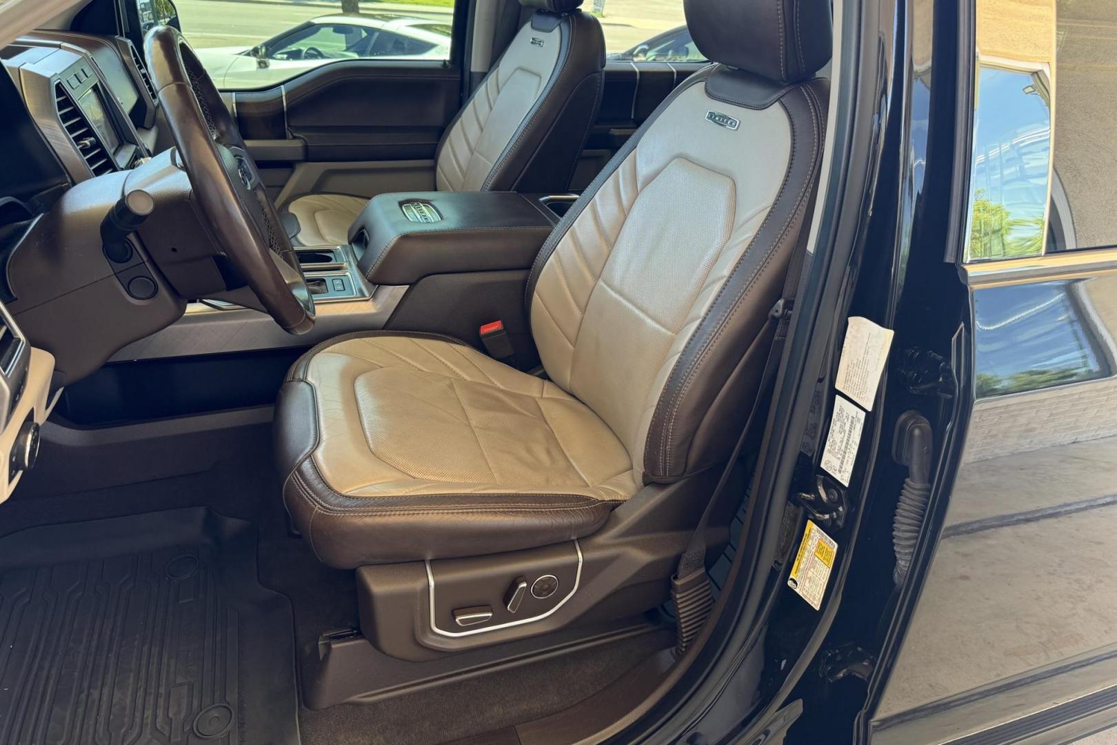 2019 Black /Tan FORD F-150 Limited (1FTEW1EG9KF) with an 3.5L V6 ECOBOOST HIGH OUTPUT engine, ELECTRONIC 10-SPEED AUTOMATIC transmission, located at 2304 W. Main St., Boise, ID, 83702, (208) 342-7777, 43.622105, -116.218658 - 2019 FORD - Photo#11
