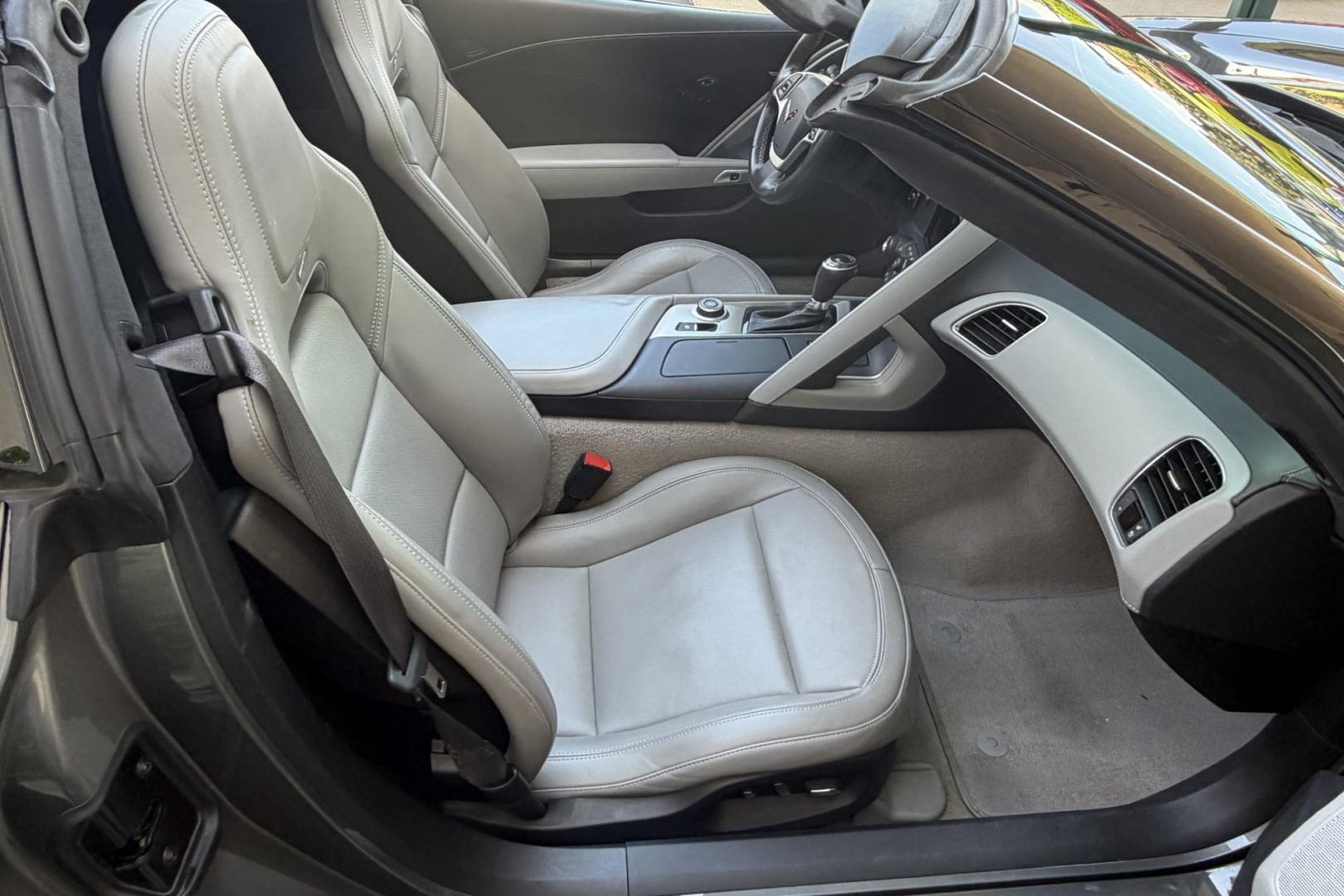 2015 Shark Grey /Gray Chevrolet Corvette Stingray 3LT Z51 (1G1YM2D70F5) with an V8 6.2 Liter engine, Automatic 8 Speed transmission, located at 2304 W. Main St., Boise, ID, 83702, (208) 342-7777, 43.622105, -116.218658 - 2015 Chevrolet Corvette Stingray 3LT Z51! - Photo#17