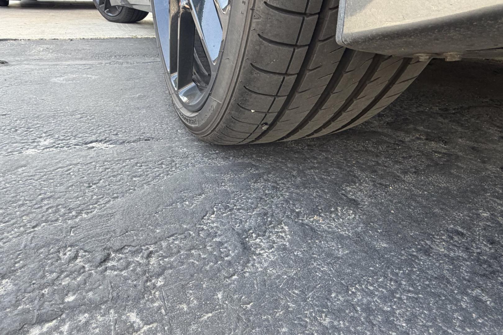 2015 Shark Grey /Gray Chevrolet Corvette Stingray 3LT Z51 (1G1YM2D70F5) with an V8 6.2 Liter engine, Automatic 8 Speed transmission, located at 2304 W. Main St., Boise, ID, 83702, (208) 342-7777, 43.622105, -116.218658 - 2015 Chevrolet Corvette Stingray 3LT Z51! - Photo#21