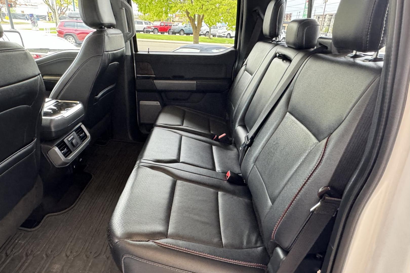 2021 Oxford White /Black FORD F-150 Lariat (1FTFW1E85MF) with an 3.5L V6 ECOBOOST engine, ELECTRONIC 10-SPEED AUTOMATIC transmission, located at 2304 W. Main St., Boise, ID, 83702, (208) 342-7777, 43.622105, -116.218658 - 2021 FORD - Photo#14
