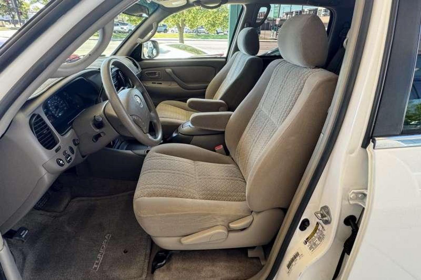 2005 Super White /Tan Toyota Tundra Double Cab SR5 (5TBET341X5S) with an V8 4.7 Liter engine, Automatic transmission, located at 2304 W. Main St., Boise, ID, 83702, (208) 342-7777, 43.622105, -116.218658 - New Tires! Amazing Condition! Hard To Find Toyota! - Photo#4