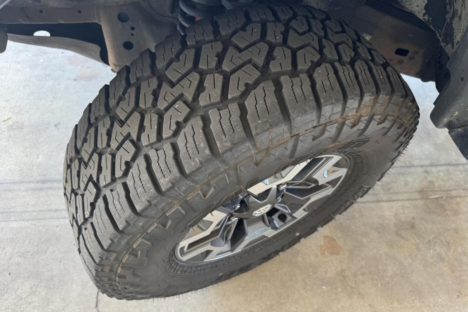 2002 White /Gray Toyota Tacoma SR5 TRD Off Road (5TEWM72N72Z) with an 4 Cyl 2.7 Liter engine, 5 Speed Manual transmission, located at 2304 W. Main St., Boise, ID, 83702, (208) 342-7777, 43.622105, -116.218658 - Clean! Locally Owned Tacoma! - Photo#7